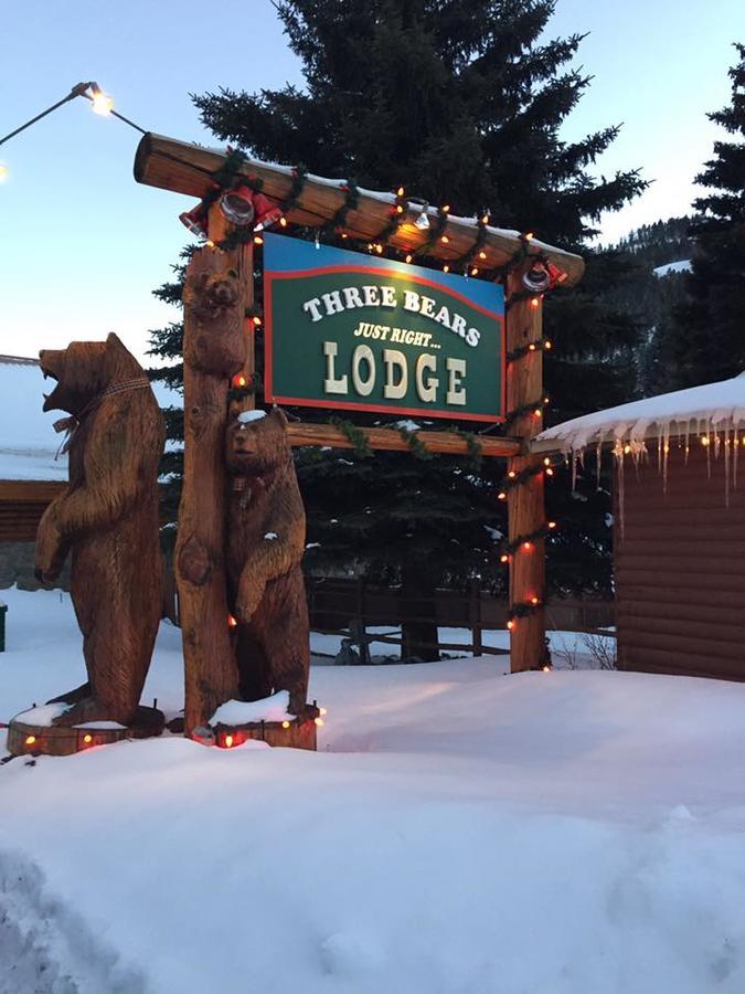 Three Bears Hotel Red River
